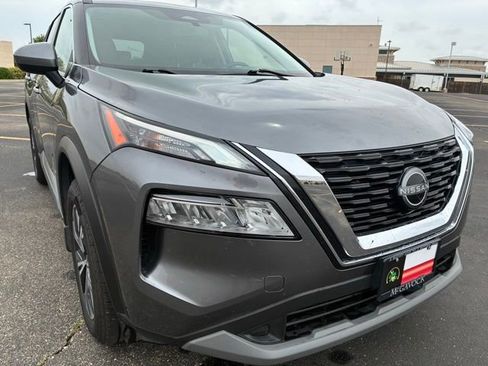 Certified 2023 Nissan Rogue SV FWD image 8