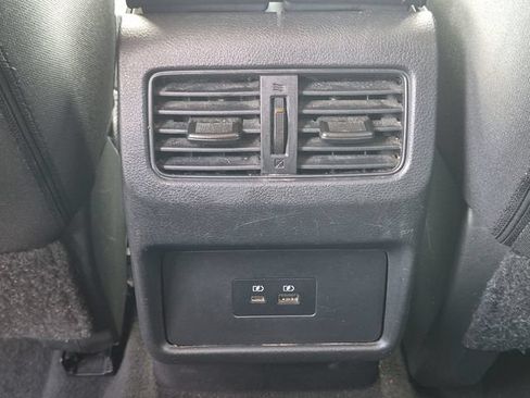 Used 2023 Nissan Rogue SV FWD image 21