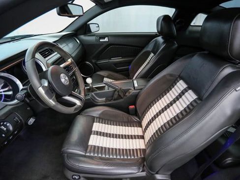 Used 2011 Ford Mustang Shelby GT500 w/ Electronics Pkg RWD image 18