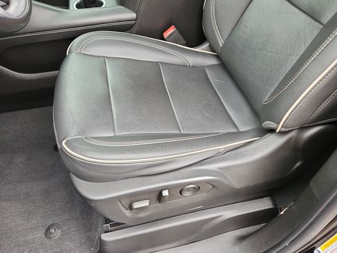 Used 2023 GMC Yukon SLT image 8