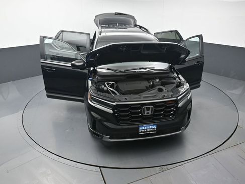 Certified 2023 Honda Pilot TrailSport image 55