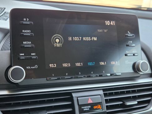 Used 2019 Honda Accord LX image 11