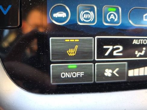 Used 2024 Subaru Outback Onyx Edition image 17