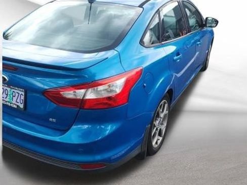 Used 2014 Ford Focus SE w/ Equipment Group 201A FWD image 8