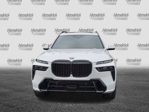 Used 2026 BMW X7 xDrive40i w/ M Sport Package AWD/4WD image 3