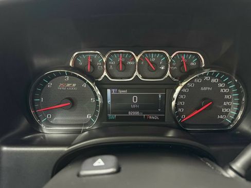 Used 2018 Chevrolet Silverado 1500 LT w/ LT Plus Package AWD/4WD image 21