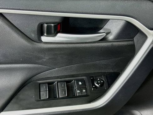 Certified 2025 Toyota RAV4 XLE FWD image 19
