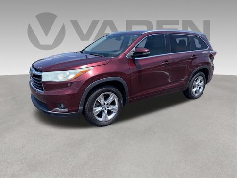 Used 2015 Toyota Highlander Limited w/ Driver Technology Package FWD image 1