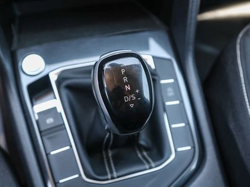 Used 2024 Volkswagen Tiguan S image 20