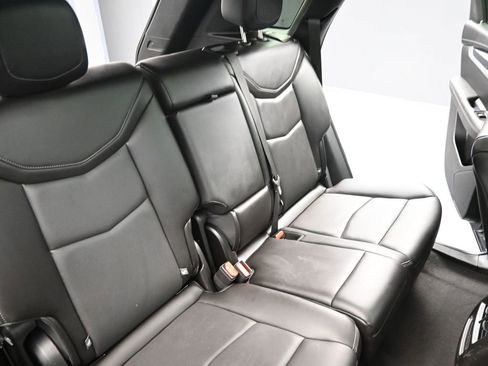 Used 2021 Cadillac XT5 Premium Luxury image 13