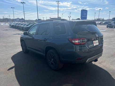 New 2026 Honda Pilot TrailSport image 7