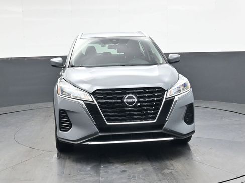 Used 2024 Nissan Kicks SV image 10