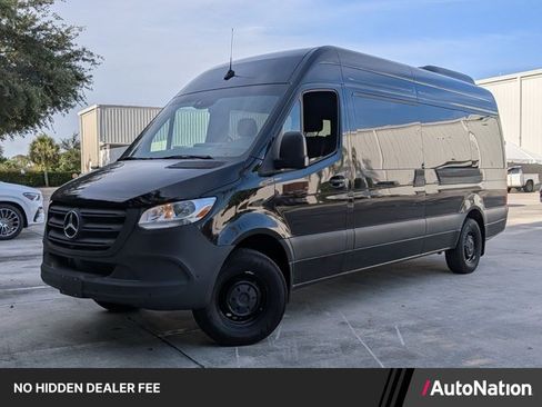 Used 2024 Mercedes-Benz Sprinter 2500 image 1