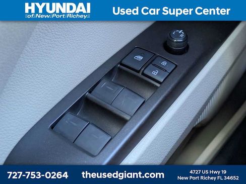 Used 2022 Toyota Camry LE FWD image 28