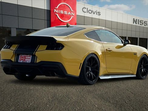 Used 2024 Ford Mustang GT Premium image 3