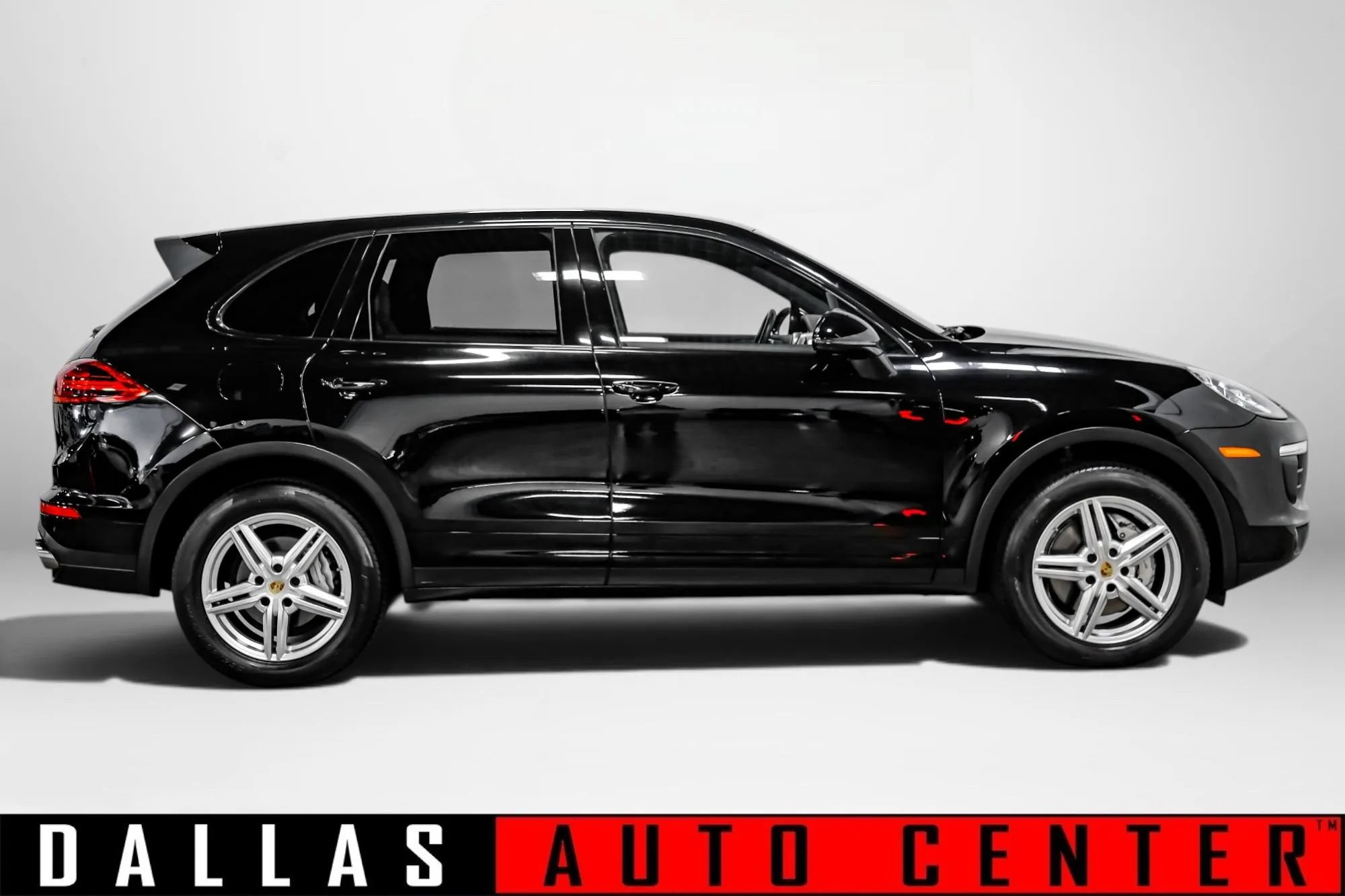 Used 2017 Porsche Cayenne S AWD/4WD image 4