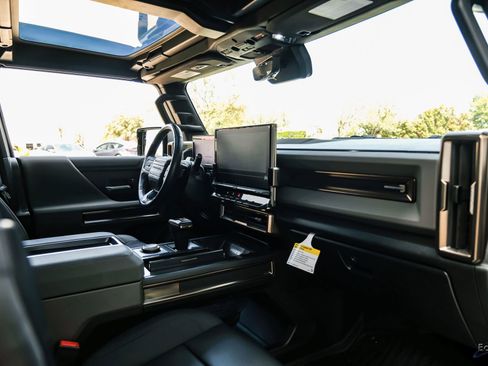 Used 2024 GMC Hummer EV 3X image 50