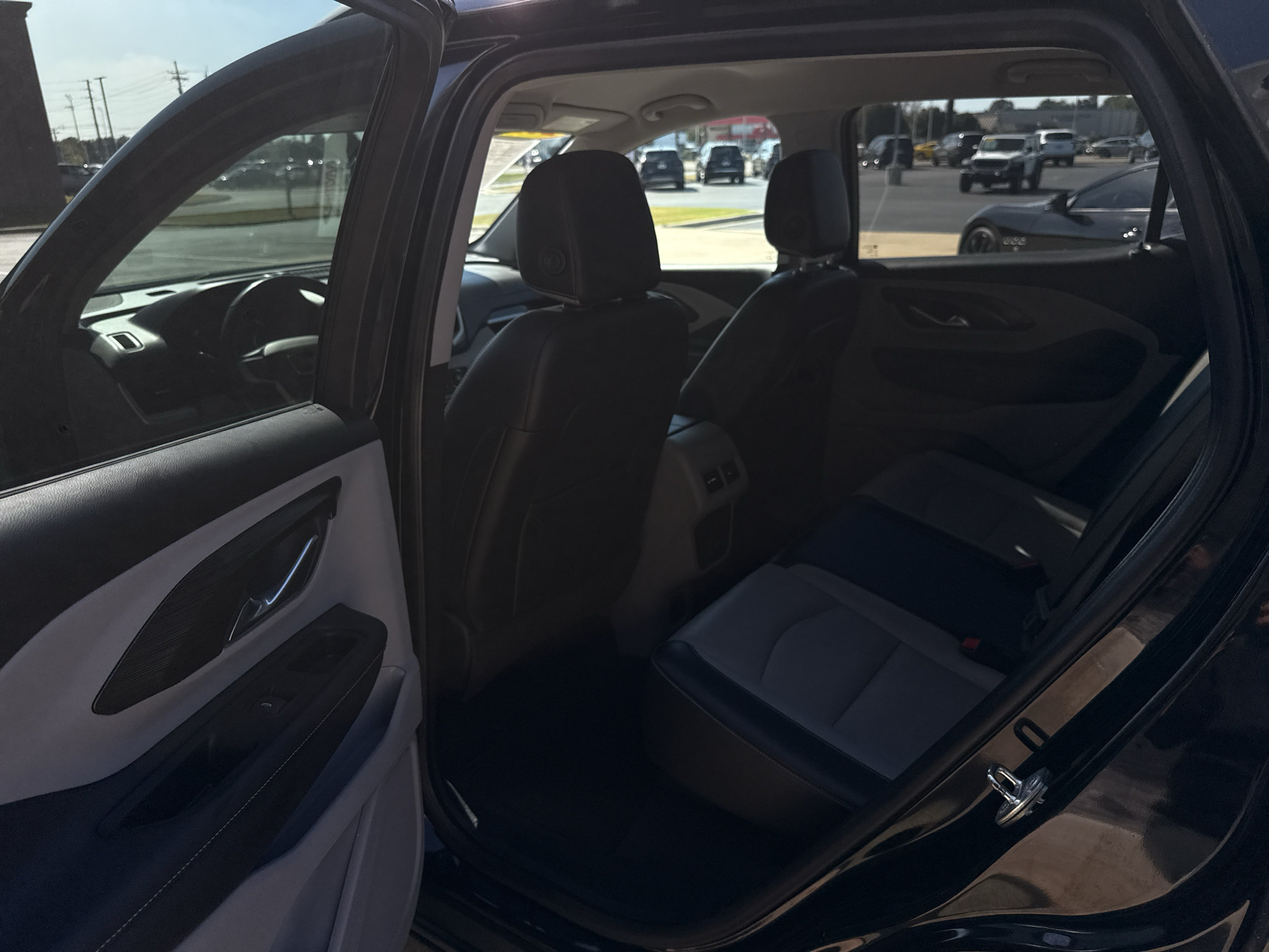 Used 2022 GMC Terrain SLT FWD image 15
