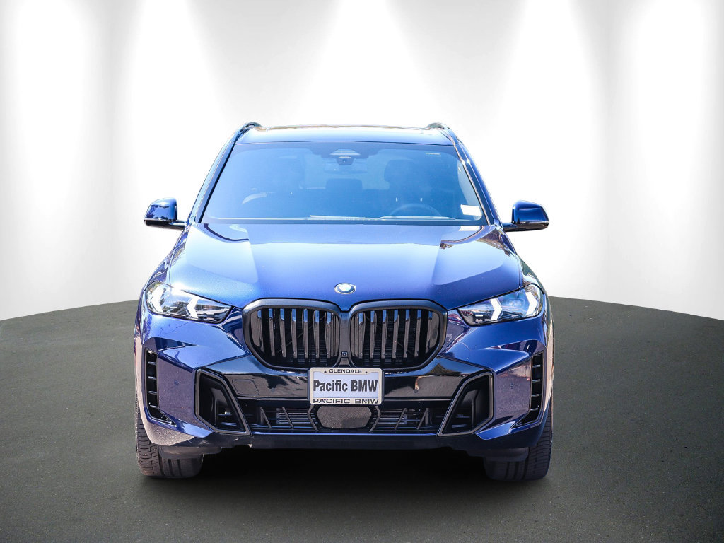 Used 2026 BMW X5 sDrive40i w/ M Sport Package RWD image 2