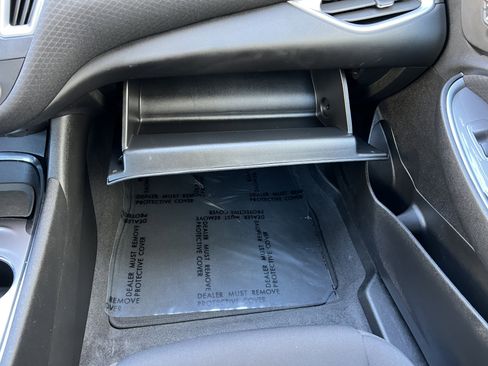 Used 2023 Chevrolet Malibu LT image 33