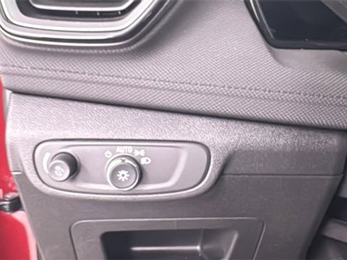 Used 2025 Chevrolet TrailBlazer LT w/ Driver Confidence Package image 31