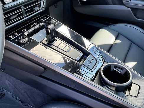 Used 2021 Porsche 911 Carrera image 17