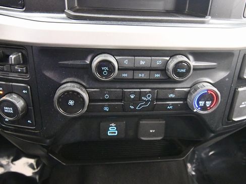 Used 2023 Ford F250 XLT image 24