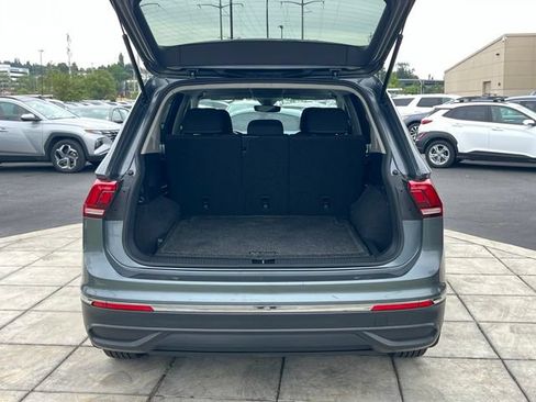 Used 2022 Volkswagen Tiguan S w/ Driver Assistance Package AWD/4WD image 10