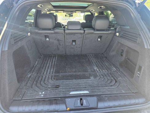Used 2025 Land Rover Range Rover Sport SE image 17