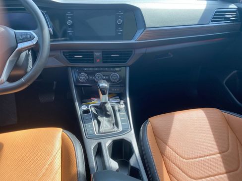 Used 2024 Volkswagen Jetta SEL FWD image 11