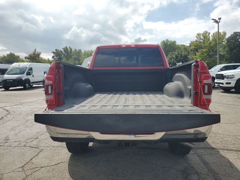 Used 2024 RAM 2500 Big Horn w/ Safety Group image 26