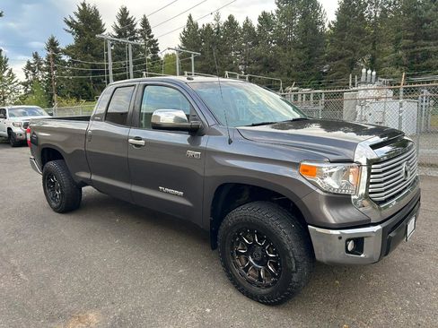 Used 2014 Toyota Tundra Limited w/ Limited Premium Package AWD/4WD image 3