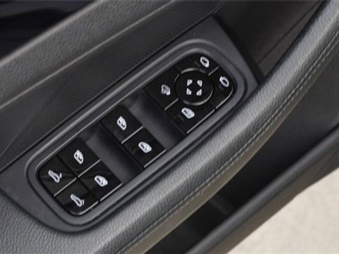 Used 2020 Porsche Panamera 4 image 23