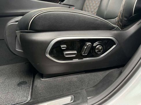 New 2025 Jeep Grand Cherokee Summit image 23