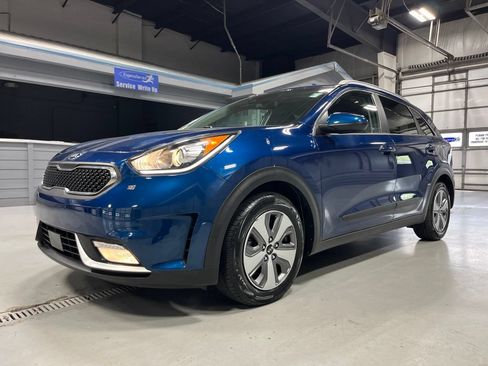 Used 2019 Kia Niro LX FWD image 3