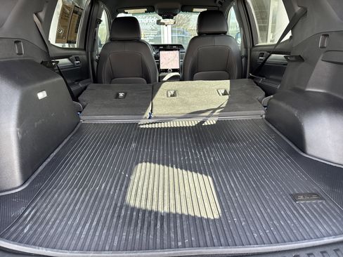 Used 2026 GMC Terrain Elevation w/ Elevation Premium Package image 32