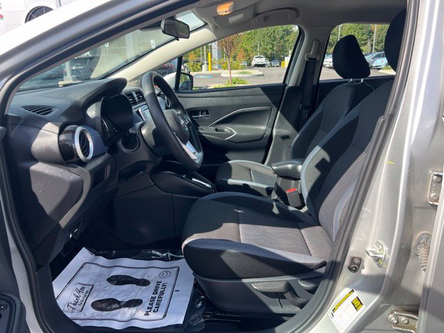 Used 2024 Nissan Versa SV FWD image 23