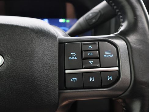 Used 2024 Ford F350 Lariat w/ Lariat Ultimate Package AWD/4WD image 15