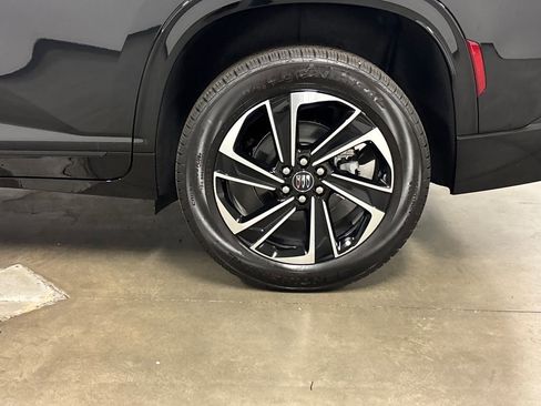 New 2026 Buick Enclave Sport Touring w/ Power Package image 13