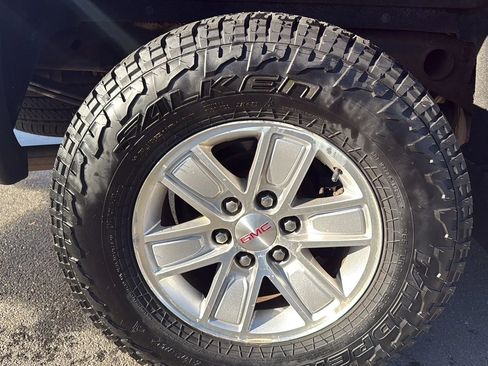 Used 2015 GMC Sierra 1500 SLE w/ SLE Value Package image 13