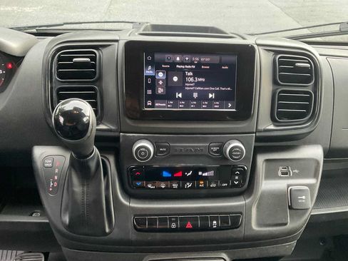 Used 2024 RAM ProMaster 2500 w/ Convenience Group FWD image 17
