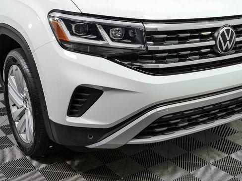 Certified 2023 Volkswagen Atlas Cross Sport SE FWD image 35
