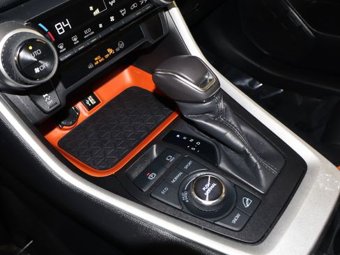 Used 2024 Toyota RAV4 Adventure image 30