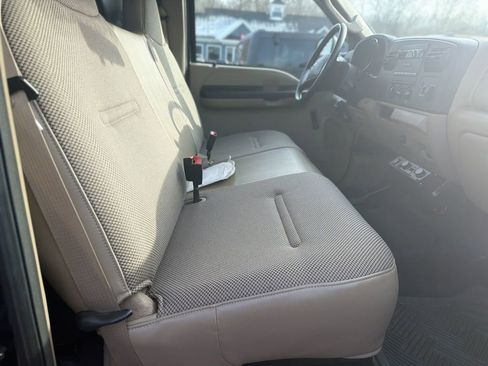 Used 2005 Ford F350 4x4 Regular Cab DRW Super Duty image 20