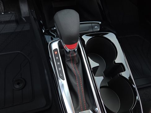 New 2026 Chevrolet Trax RS w/ Sunroof Package image 27