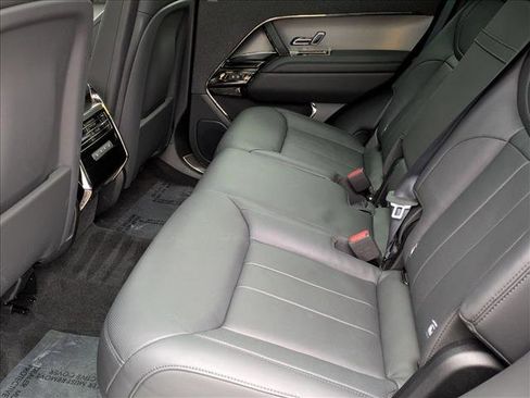 Certified 2025 Land Rover Range Rover Sport SE image 20