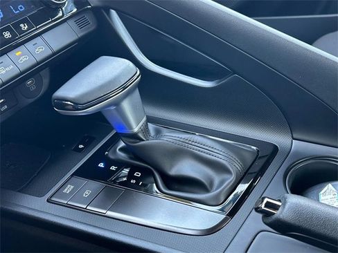 Certified 2025 Hyundai Elantra Sport w/ Cargo Package image 31