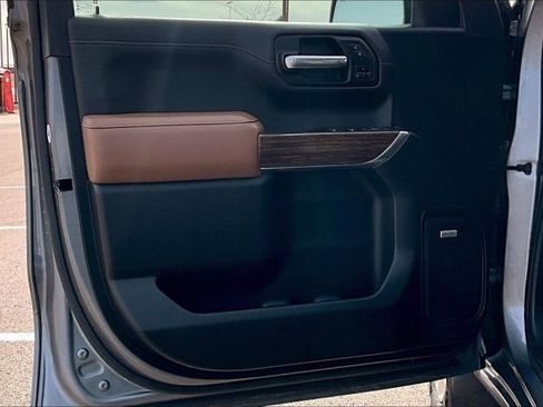 Used 2022 Chevrolet Silverado 1500 High Country image 21