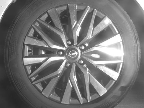 Used 2025 Nissan Altima 2.5 SV FWD image 12