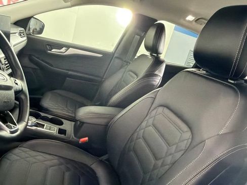 Used 2024 Ford Escape Platinum w/ Premium Technology Package AWD/4WD image 11